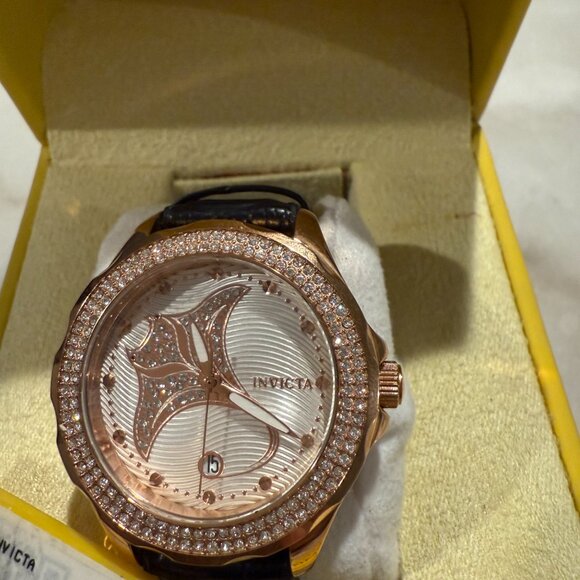 Invicta Wildflower Manta Ray Quartz Crystal Ladies Watch 32668 main image 6